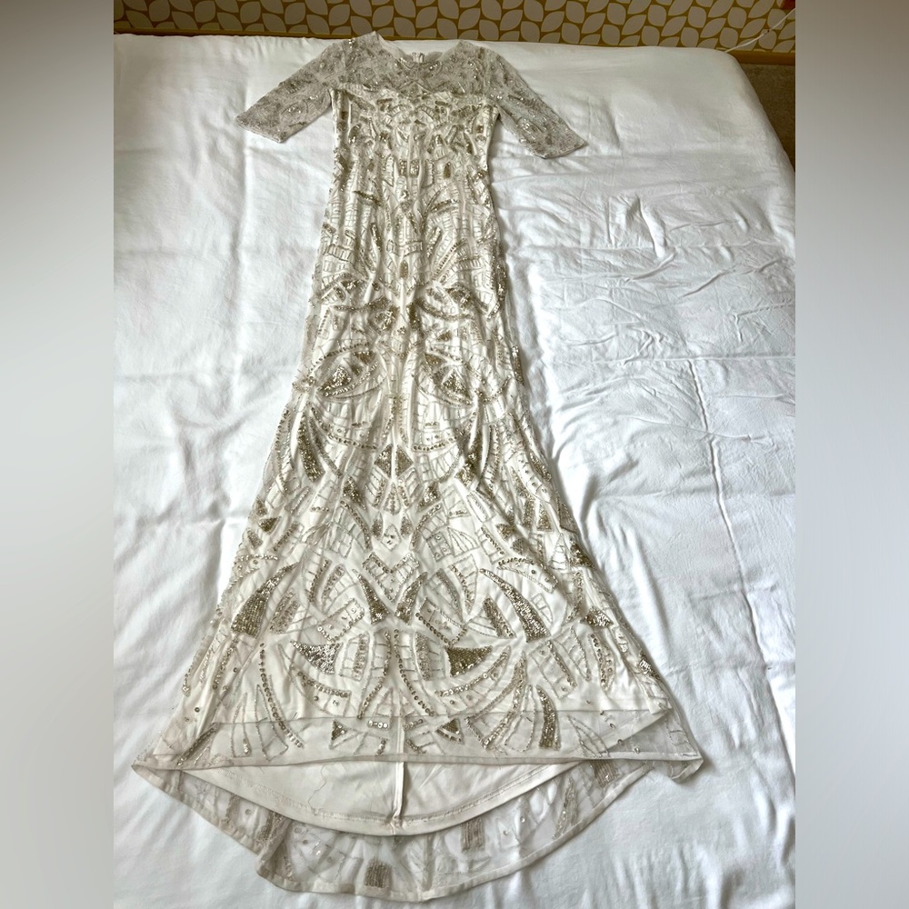 Monique Lhuillier white beaded gown - size 8